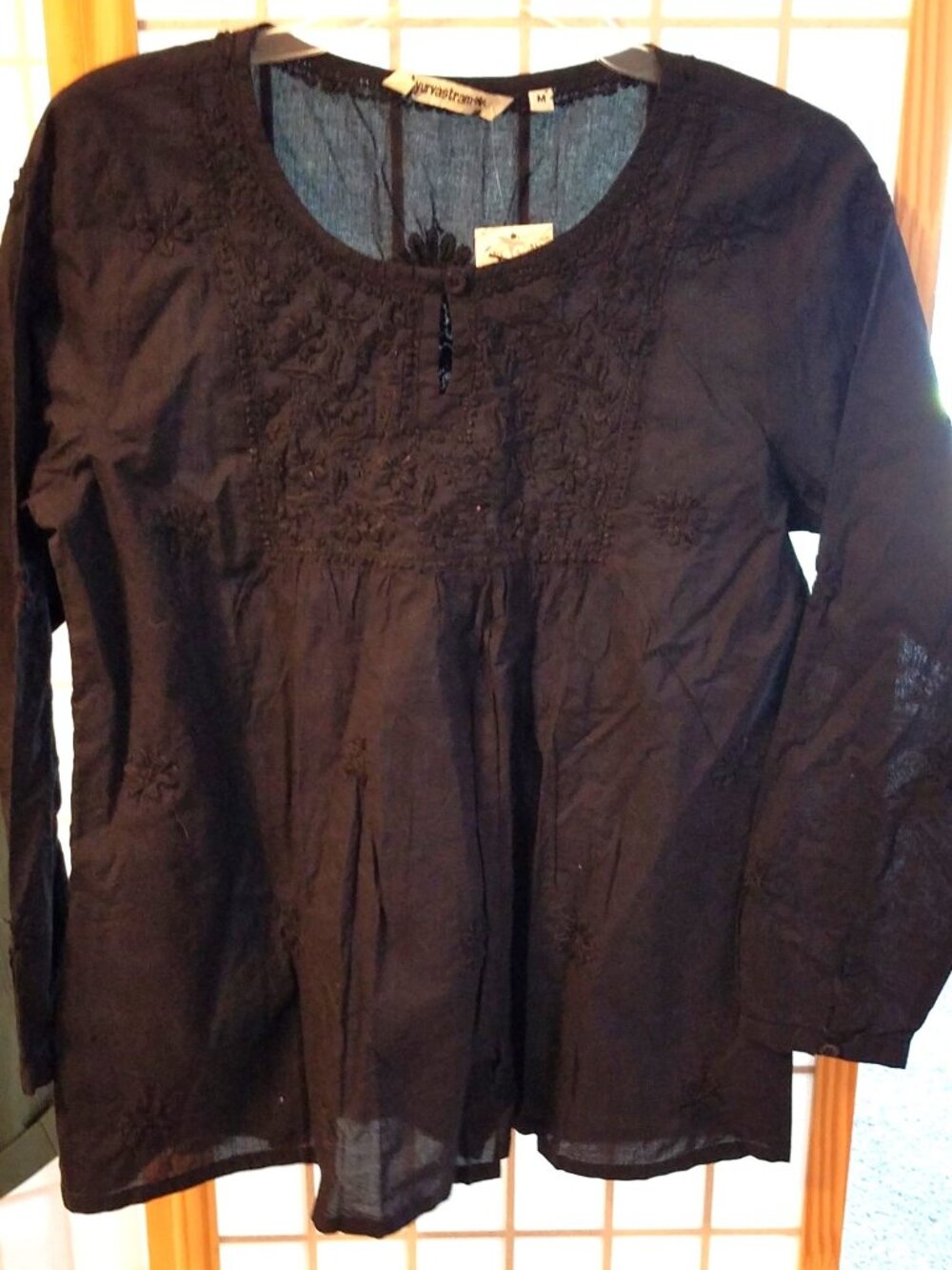 Embrodered Linen 3/4 Sleeve Blouse NWT